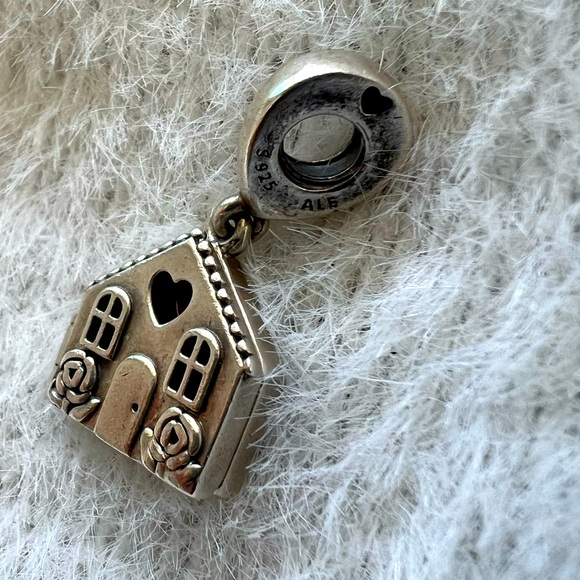 Home Is Where Mom Is Pandora Charm - Picture 6 of 6